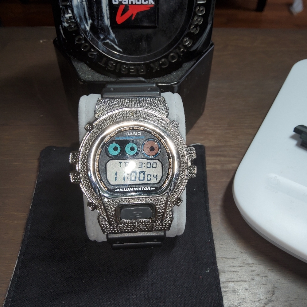 G-Shock Casio DW-6900 Genuine Diamond